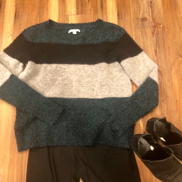 ✨5 for $25✨ American Eagle Green/Black/Gray Striped Sweater - Picture 4 of 8